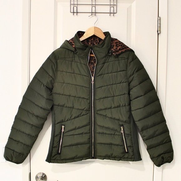 NWOT Hooded Reversible Puffer Coat - Picture 3 of 10